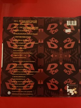 Vinilo maxi D MOB: Put your hands...