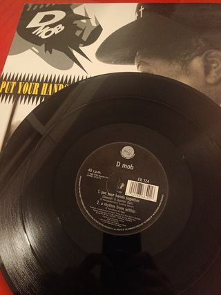 Vinilo maxi D MOB: Put your hands...