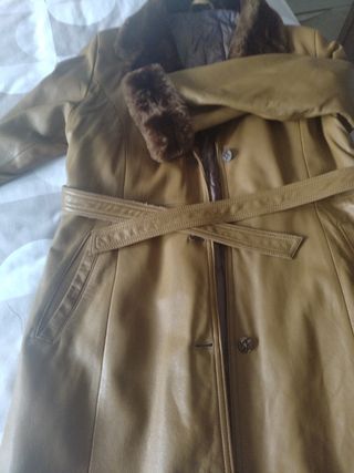 abrigo de cuero y piel. Talla 44