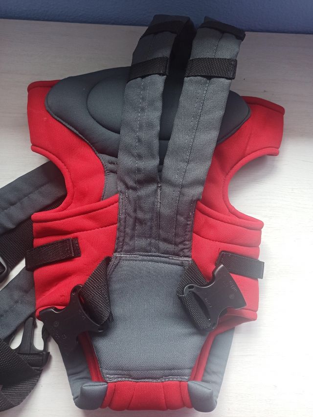 Mochila portabebé chicco