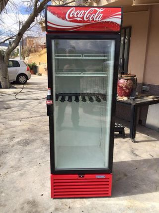 Reparación de VITRINAS EXPOSITORAS en Tres Cantos