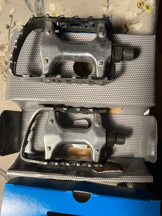 Pedales aluminio con cojinete