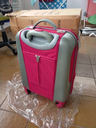 MALETA DE VIAJE NUEVA SIN ESTRENAR