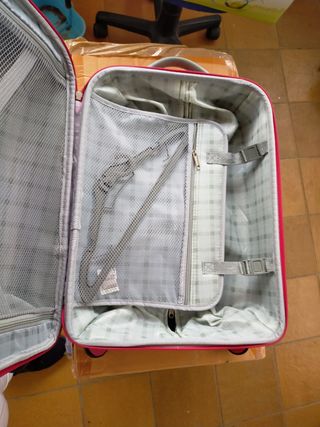 MALETA DE VIAJE NUEVA SIN ESTRENAR