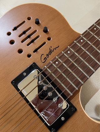 Godin A6 Ultra Natural 2015
