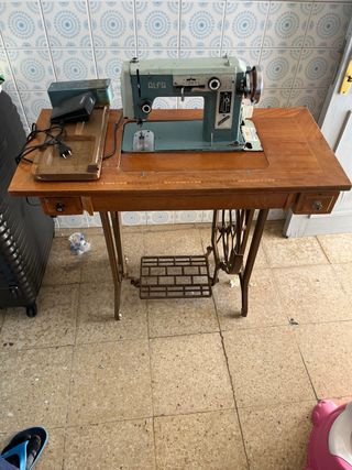 Máquina de coser Alfa