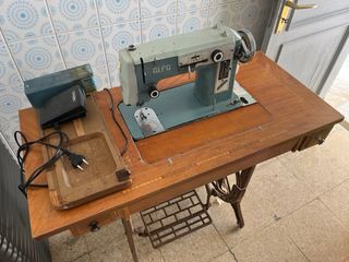 Máquina de coser Alfa