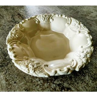 Plato de latón esmaltado