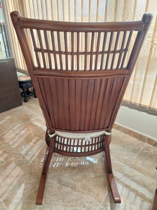 2 Mecedoras de Bambú
