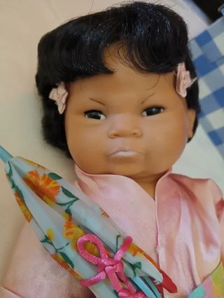 Muñeca Yenkita Icsa con su caja original
