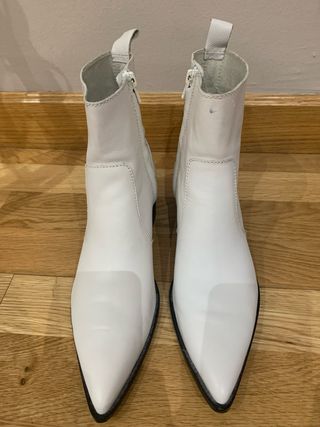 Botines blancos Zara