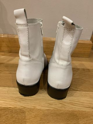 Botines blancos Zara