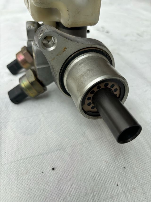 cilindro maestro Bmw