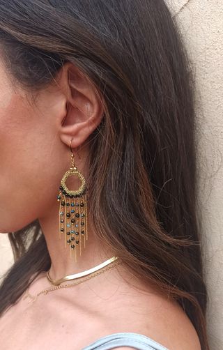 Pendientes largos dorados