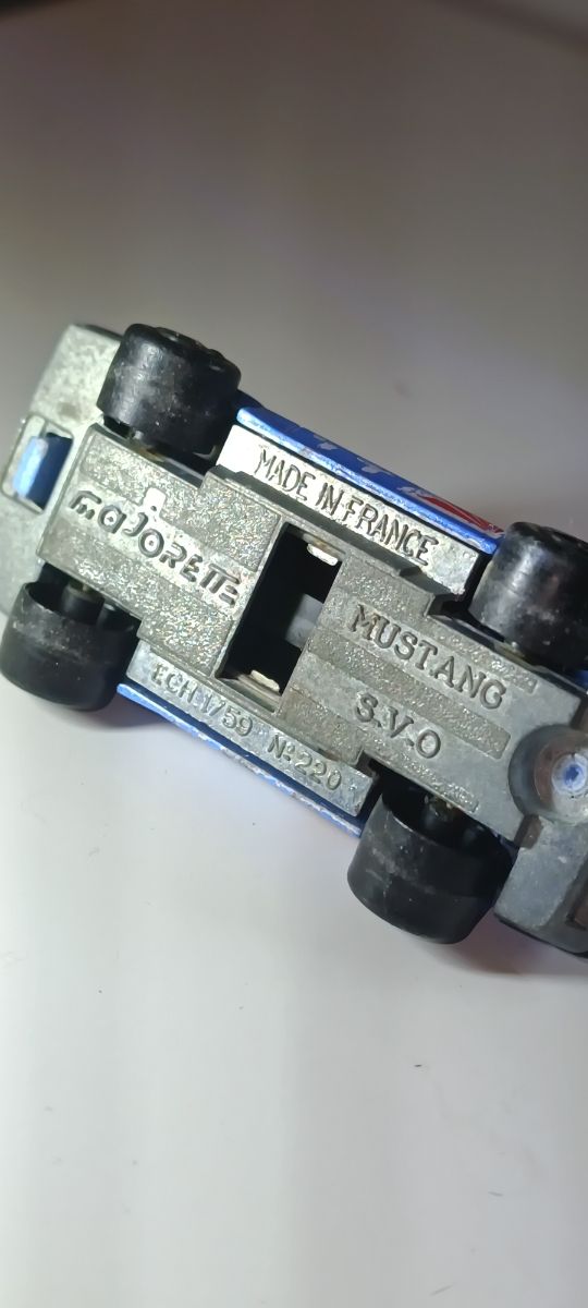 FORD MUSTANG S.V.O 1/64 MAJORETTE