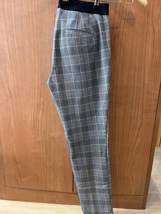 Pantalón tobillero Zara