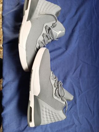 Zapatillas Jordan NUEVAS