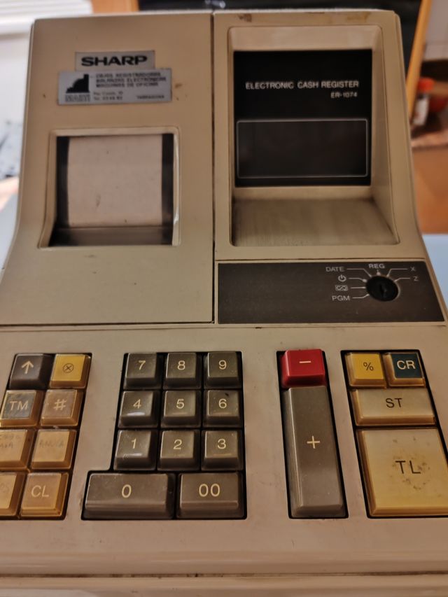 2 Cajas registradoras Sharp en pesetas