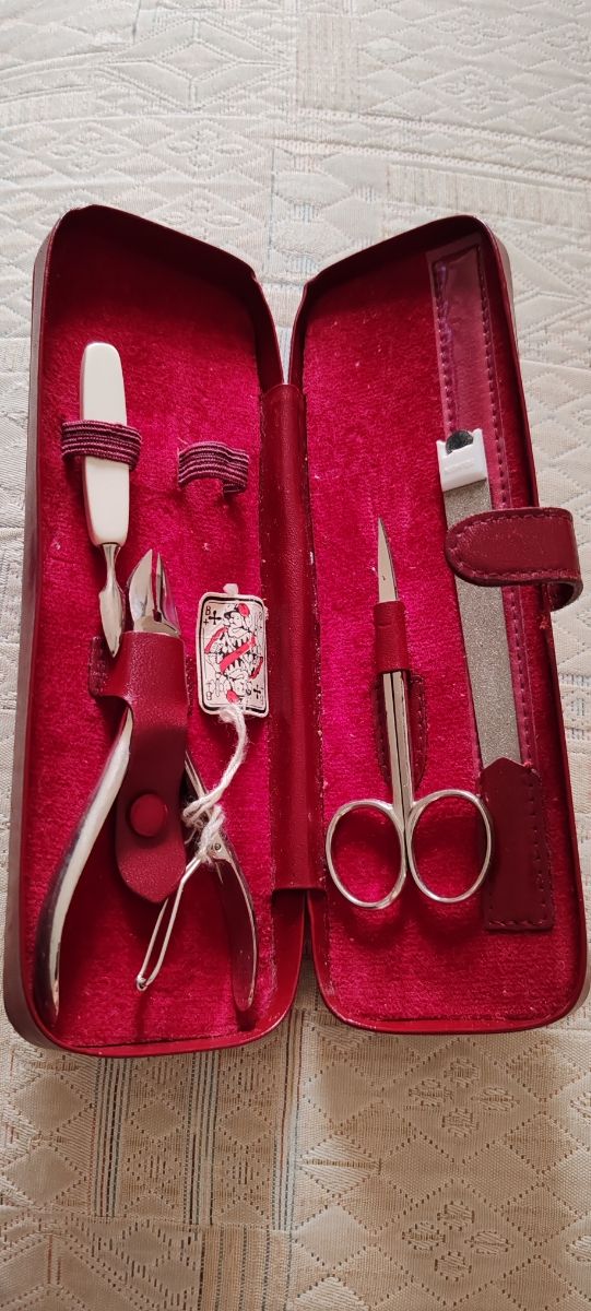 Set per unghie antico