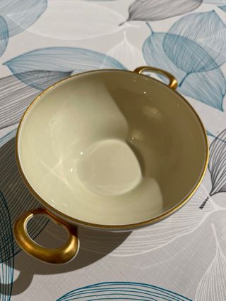 Servicio antiguo. Irabia. Plato y taza