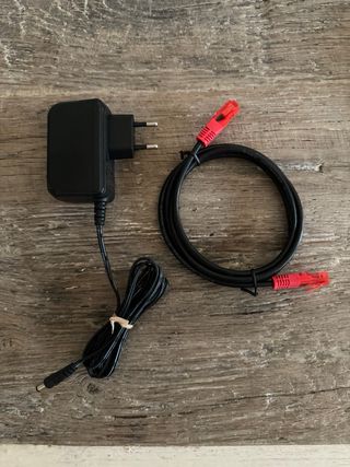 Conector y cable router
