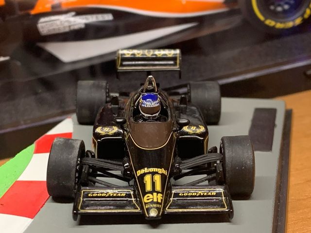 F1 Lotus 98T Johnny Dumfries 1:43
