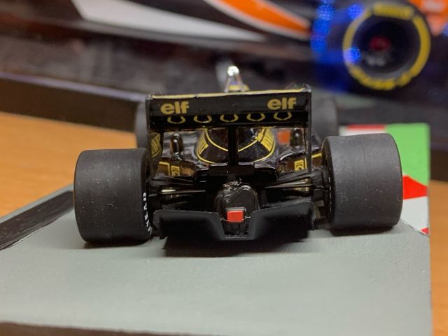 F1 Lotus 98T Johnny Dumfries 1:43