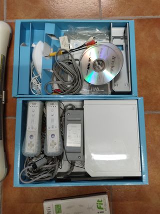 Nintendo Wii + juegos + balance board