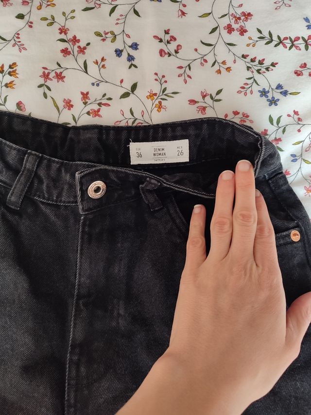 Vaqueros negros Lefties 