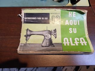 Maquina de coser ALFA