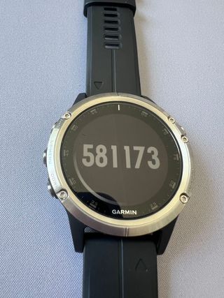 GARMIN FENIX 5 PLUS  COMO NUEVO