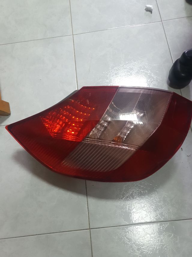 Faro Renault Scenic