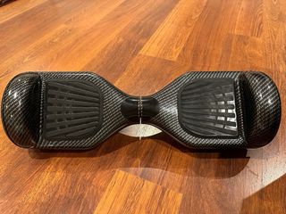 Hoverboard con funda con ruedas casi nuevo