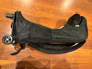 Hoverboard con funda con ruedas casi nuevo