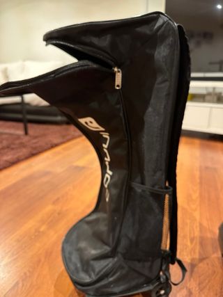 Hoverboard con funda con ruedas casi nuevo