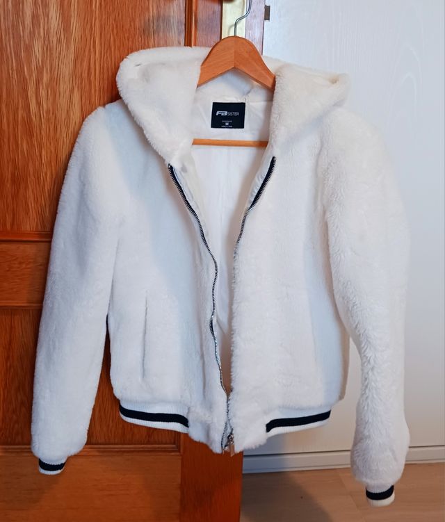 Bomber blanca pelo corto