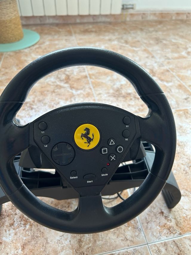 Volante y pedales Ferrari PS2 Thrustmaster