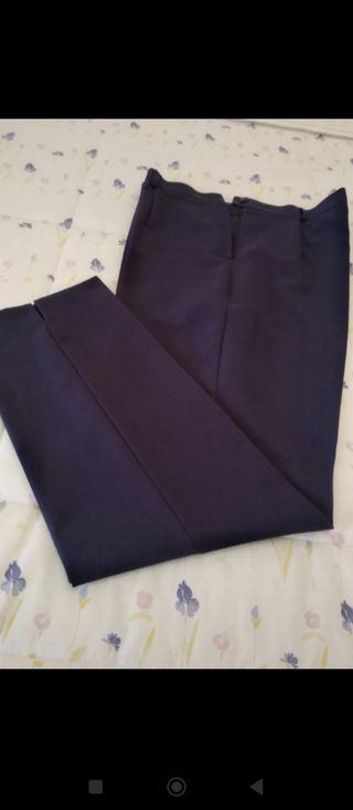 Conjunto pantalón y blusa,