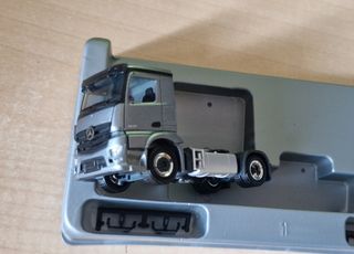 HERPA B6 600 4089 MB ANTOS 1845 trattore stradale