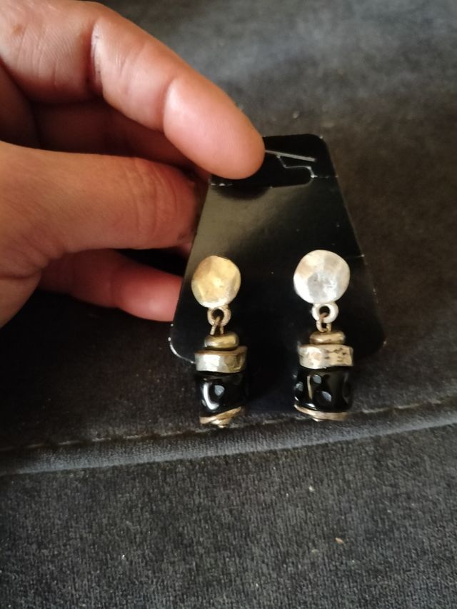 Pendienges cortos diseño playa y negro