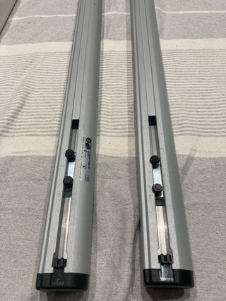 Barras portaequipajes. Bacas. Cruz