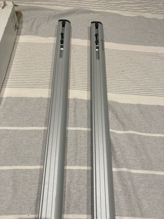 Barras portaequipajes. Bacas. Cruz