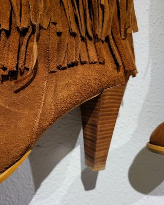 Botines de ante con flecos