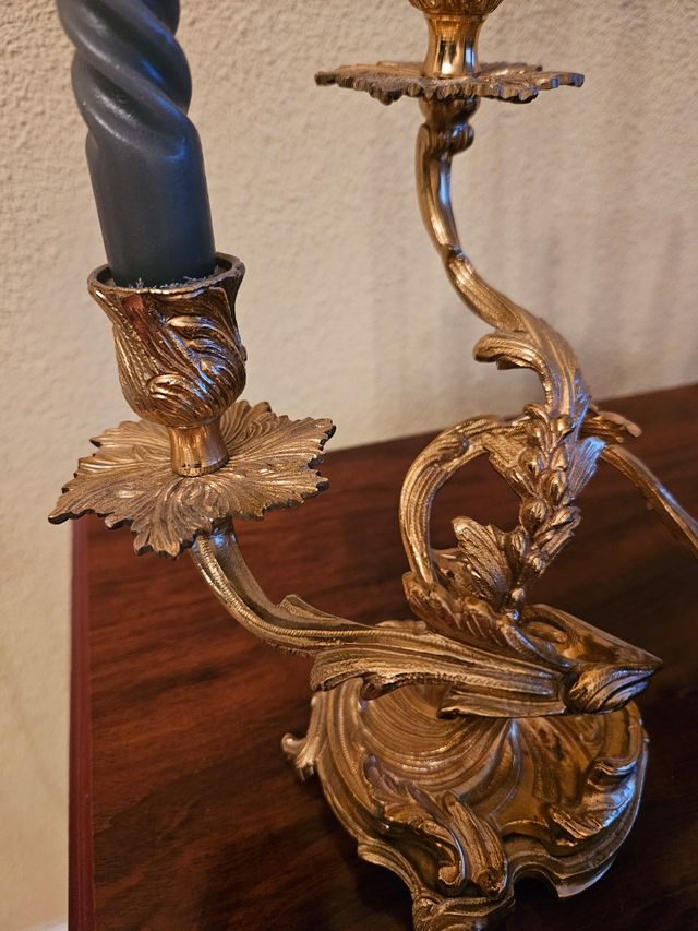 Pareja candelabros metal