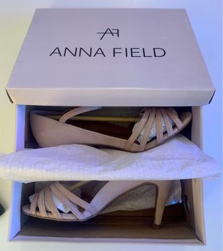 Zapato tacon talla 38 Anna Field 