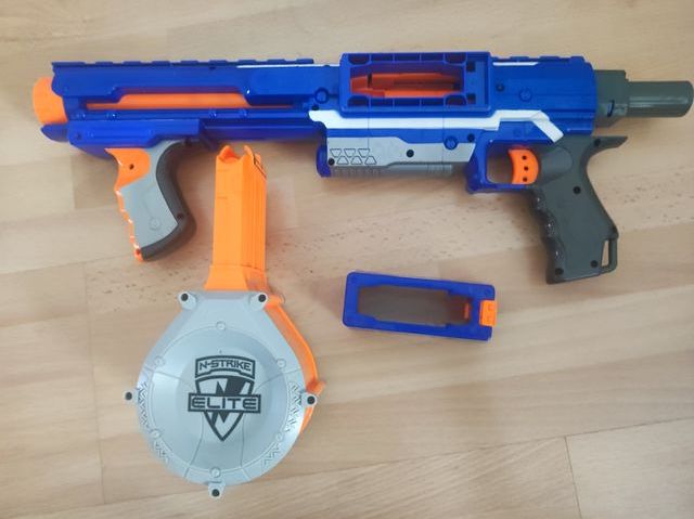 McKenzie Chandal con capucha Base Poly Zip