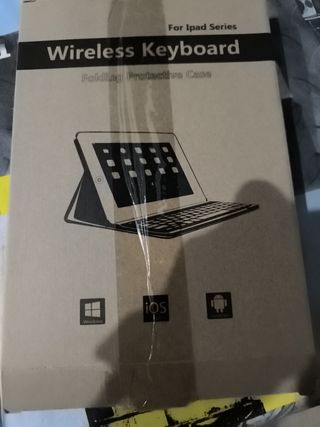 Funda con teclado para tablet