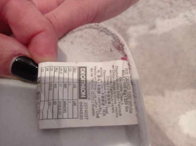 Se venden patines de 4 ruedas