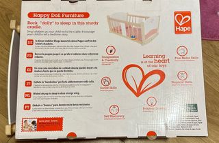 Cuna de madera para muñecas Hape con caja original