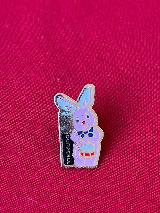 Pin Curro, Duracell y llavero Aquopolis